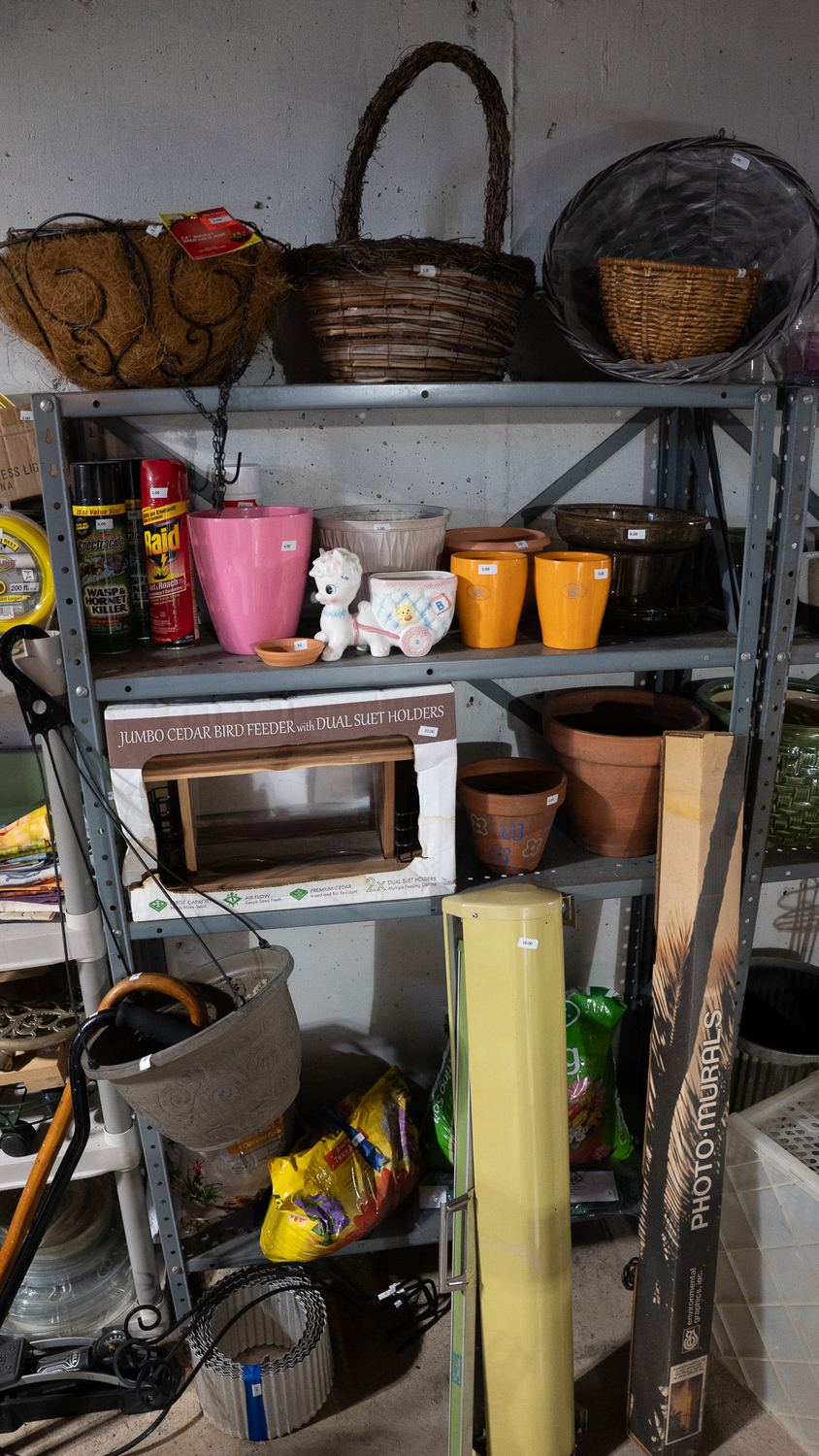 186 Hamilton St estate sale item 180