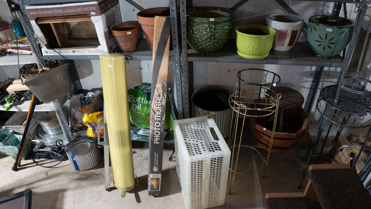 186 Hamilton St estate sale item 185