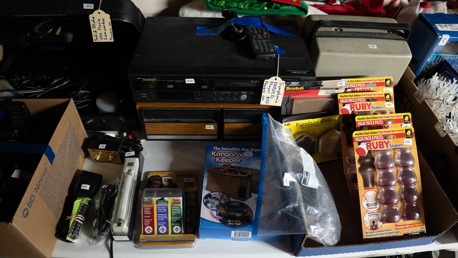 186 Hamilton St estate sale item 207