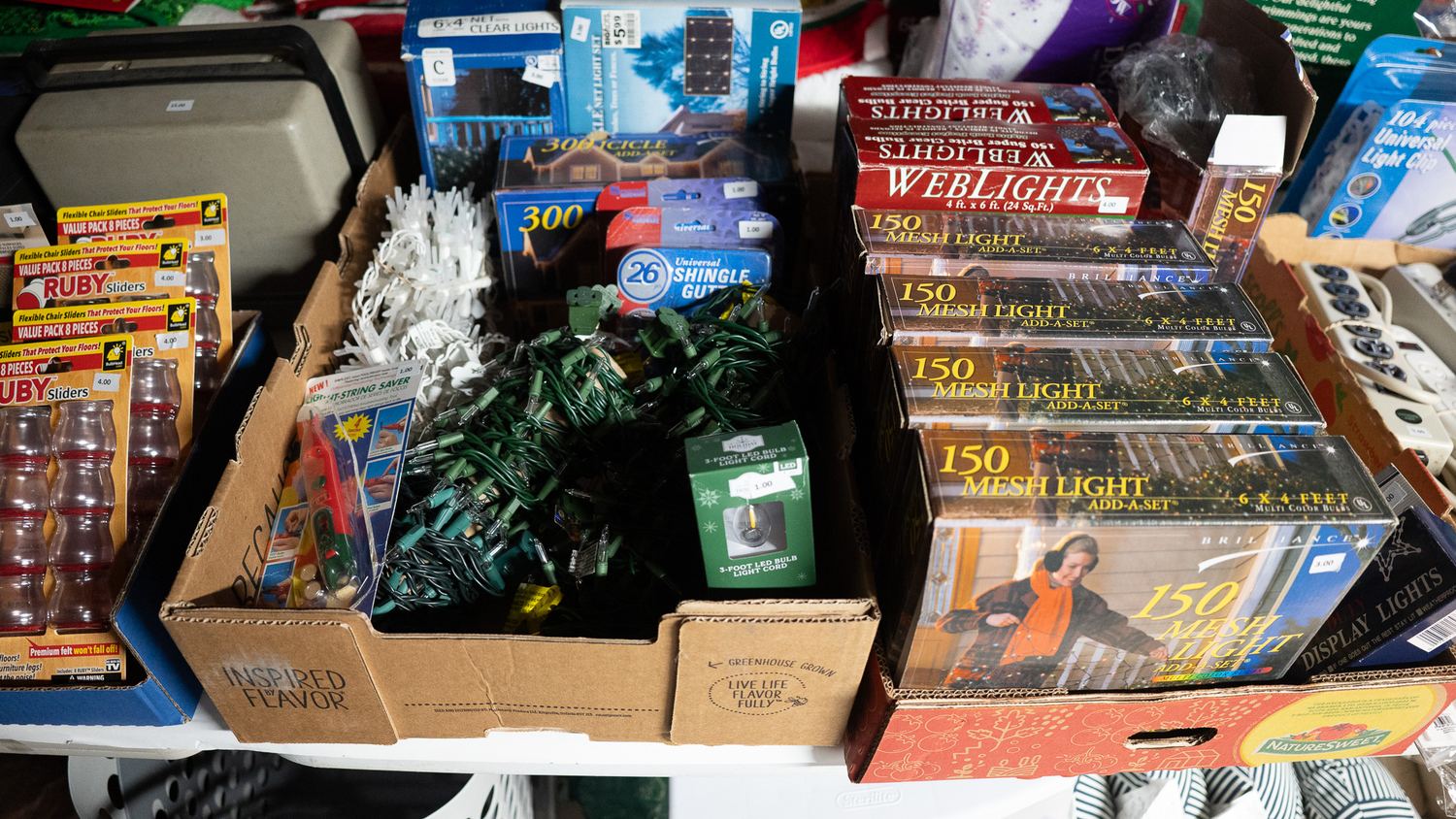 186 Hamilton St estate sale item 208