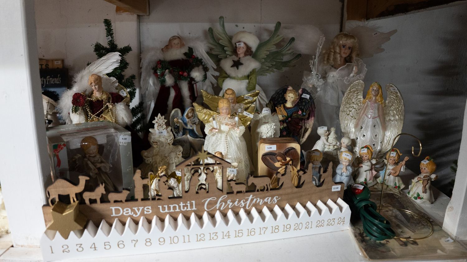 186 Hamilton St estate sale item 228